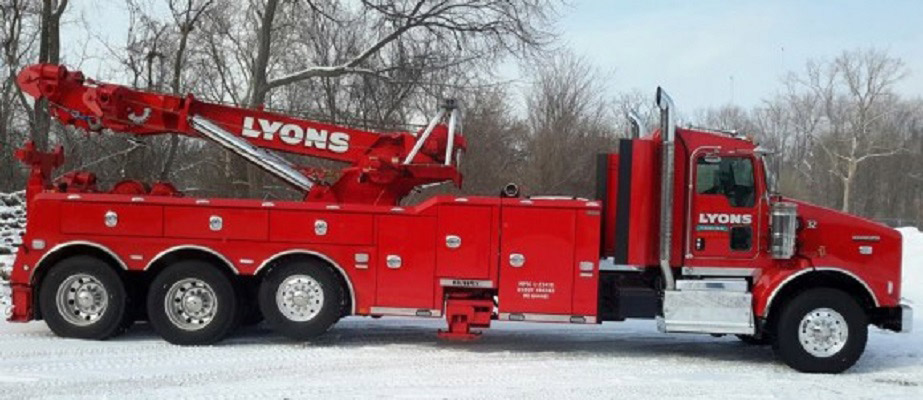 Lyons Tow Truck 923